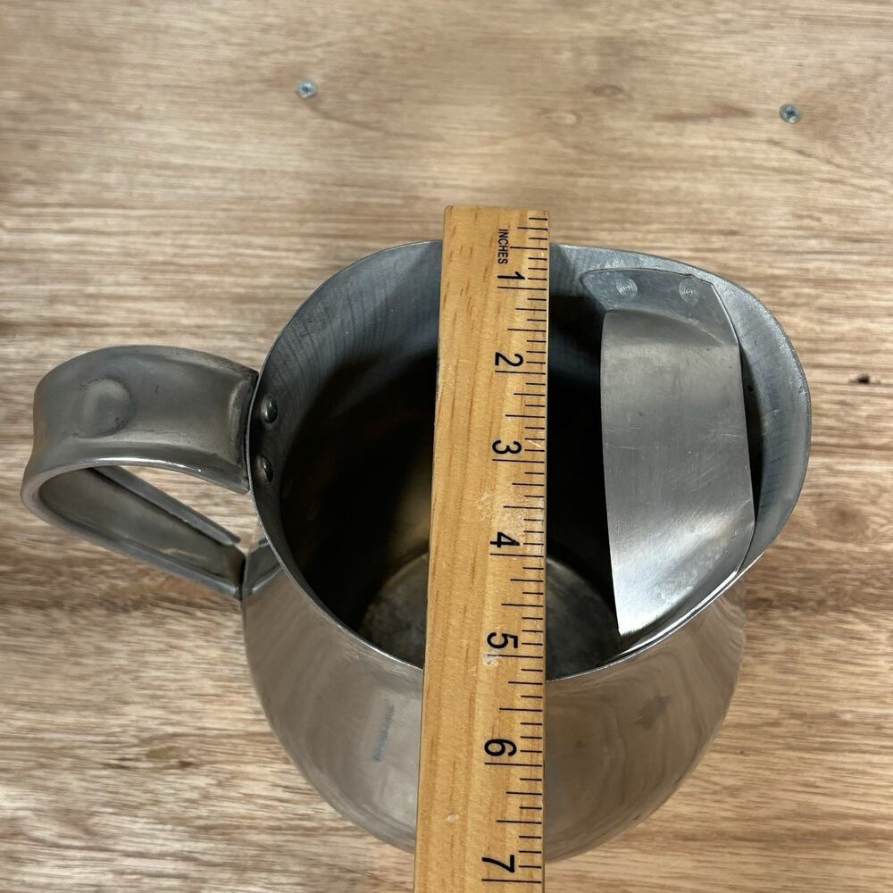 Vintage Vollrath Aluminum Water Pitcher with Ice Guard 68174 Discontinued 2.5QT - Picture 8 of 8